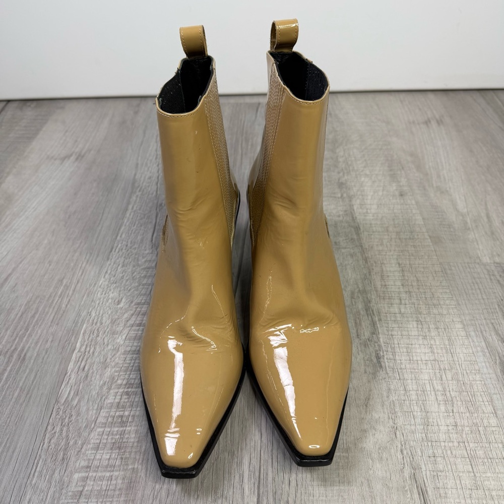 Aeyde Kate Beige Patent Leather Chelsea Boots Size 42 - Picture 3 of 13